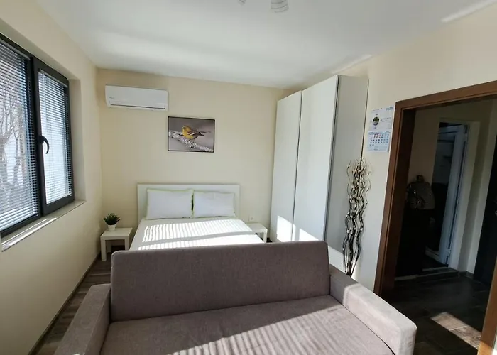 Hariton 2- Luxury Apartments